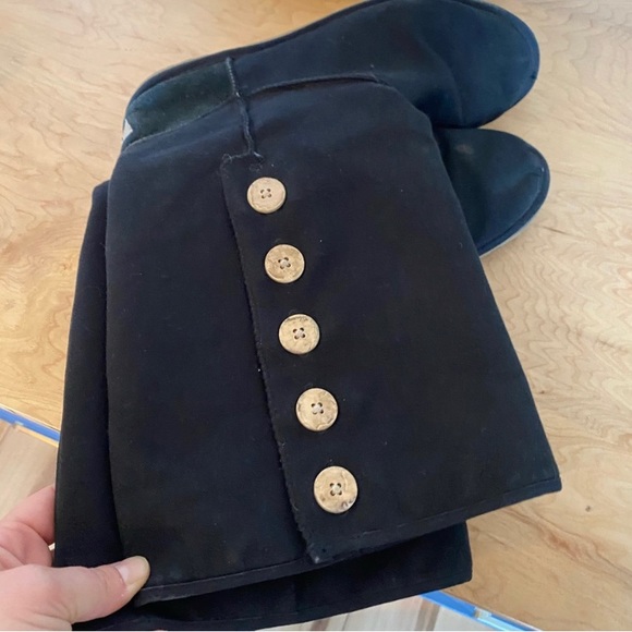 Black Canvas UGGS | 9 
Offers welcome
In good condition 
Comfy - Picture 5 of 5